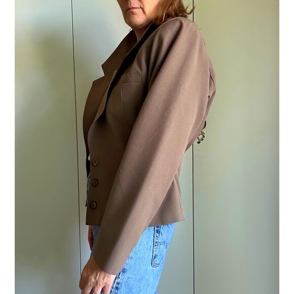 Vintage Womens Cropped Blazer Taupe Size Medium Structured Shoulders Classic - Picture 5 of 9